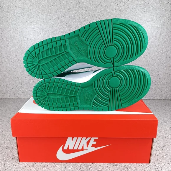 Nike Dunk Low White Malachite Sneakers - Picture 6 of 10